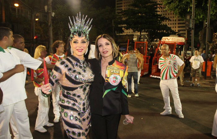 Cleo Pires, Danielle Winits e Christiane Torloni participam do desfile da Grande Rio