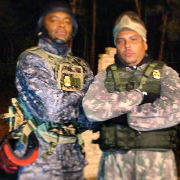 Ronaldo e Anderson Silva entram em combate no paintball