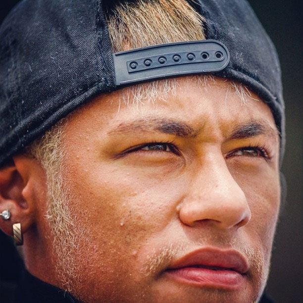Neymar posta mensagem enigmática: “Olhando para frente sempre"