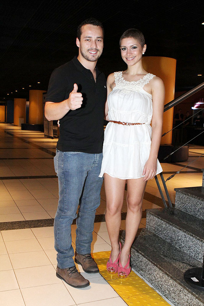 Rodrigo Andrade e a namorada
