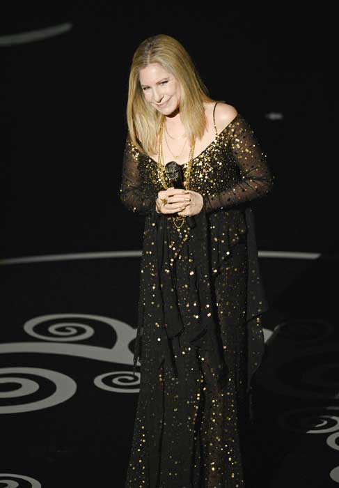 OSCAR 2013 - Barbra Streisand canta e presta um tributo aos artistas que mortos 
