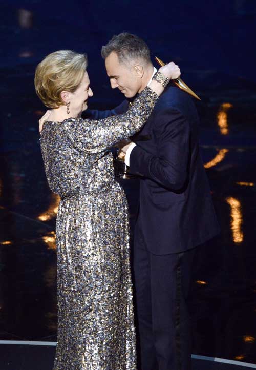 OSCAR 2013 - Daniel Day-Lewis recebe o prêmio de Melhor Ator