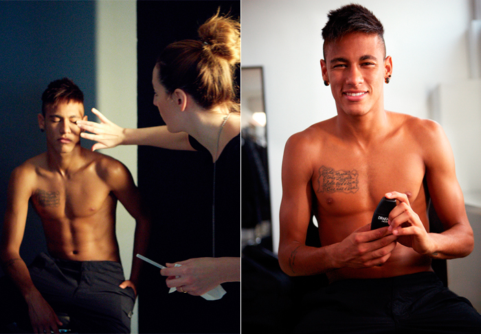  Sem camisa, Neymar é garoto propaganda de marca francesa de perfume