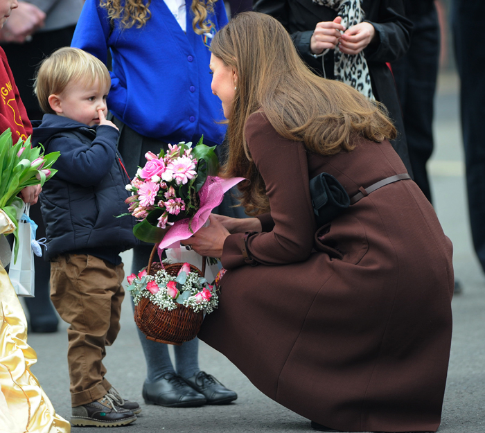 Kate Middleton deixa escapar que está esperando uma menina