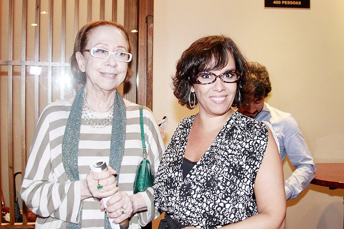 Fernanda Montenegro com a figurinista Gogóia Sampaio