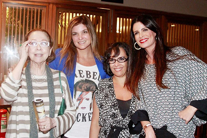 Fernanda Montenegro, Cristiana Oliveira, a figurinista Gogóia Sampaio e Angelita Feijó