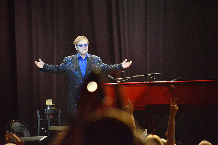 Elton John em Pernambuco - Veja as Fotos