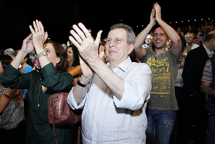 Daniel Filho, Paulo Gustavo e muitos famosos aplaudem musical com Luiz Fernando Guimarães