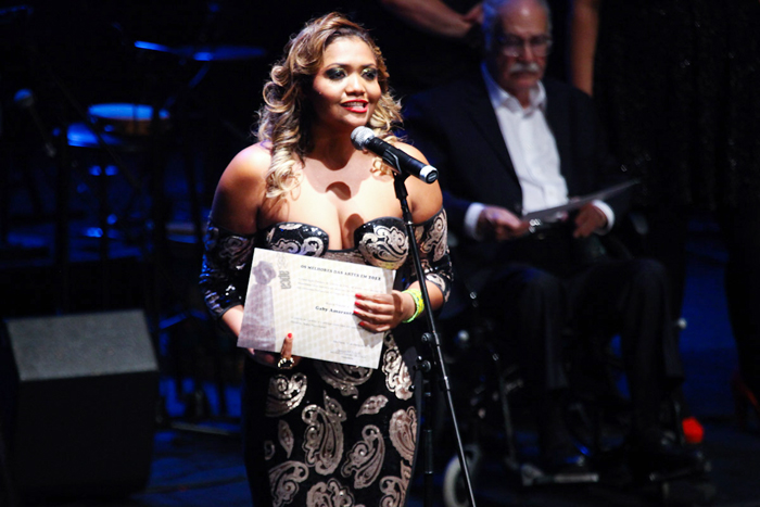 Adriana Esteves leva mais um prêmio por sua inesquecível Carminha