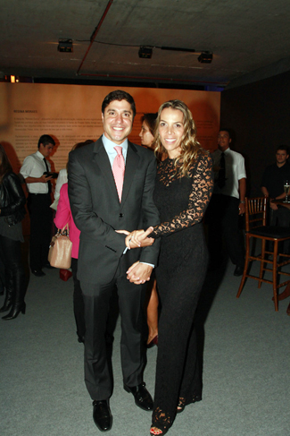 Regina Ermírio de Moraes, que fez a exposição junto com Fábio Assunção, e seu marido