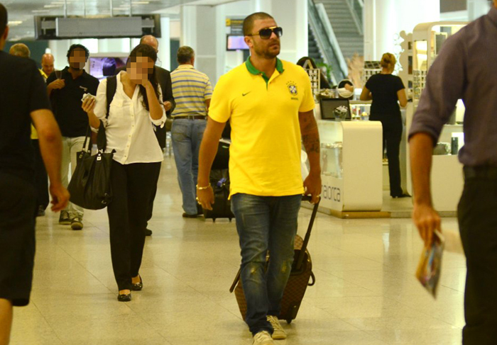  Daniel Boaventura leva homenagem por DVD de ouro a aeroporto