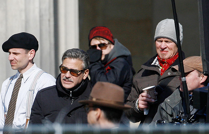 Matt Damon e George Clooney filmam The Monuments Men em Berlim