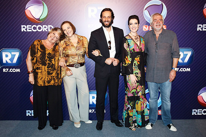 Ângela Leal, Denise Del Vecchio, Fernando Pavão, Larissa Maciel e Carlos Lombardi