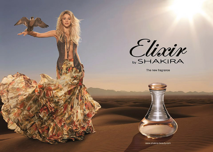 Shakira lança nova fragrância, S by Shakira Aquamarine, em Paris