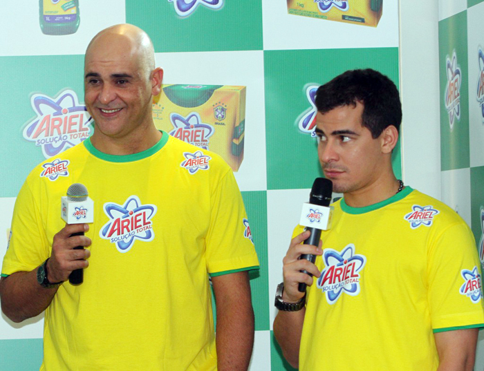 O goleiro Marcos e o ator Thiago Martins