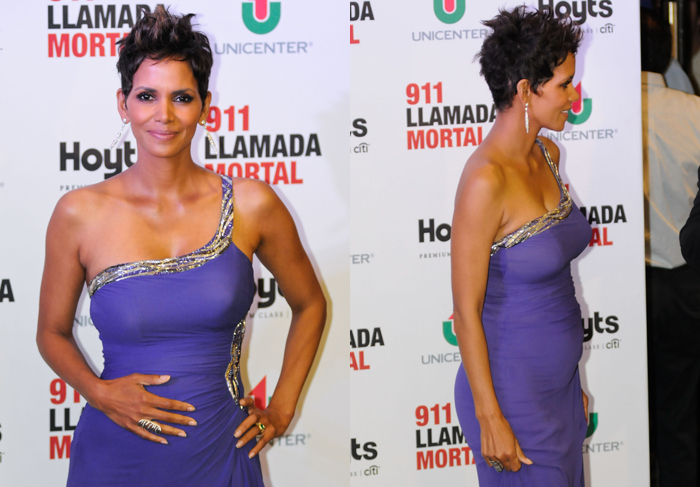  Halle Berry acaricia a barriga durante evento em Buenos Aires