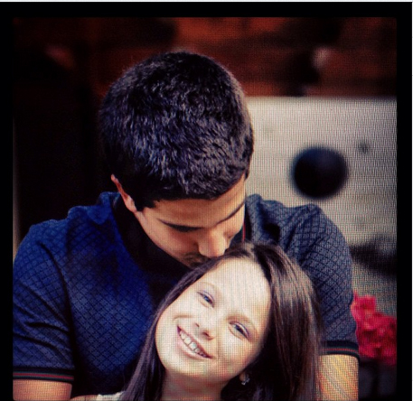 Filho de Cláudia Raia e Edson Celulari homenageia a irmã no Instagram
