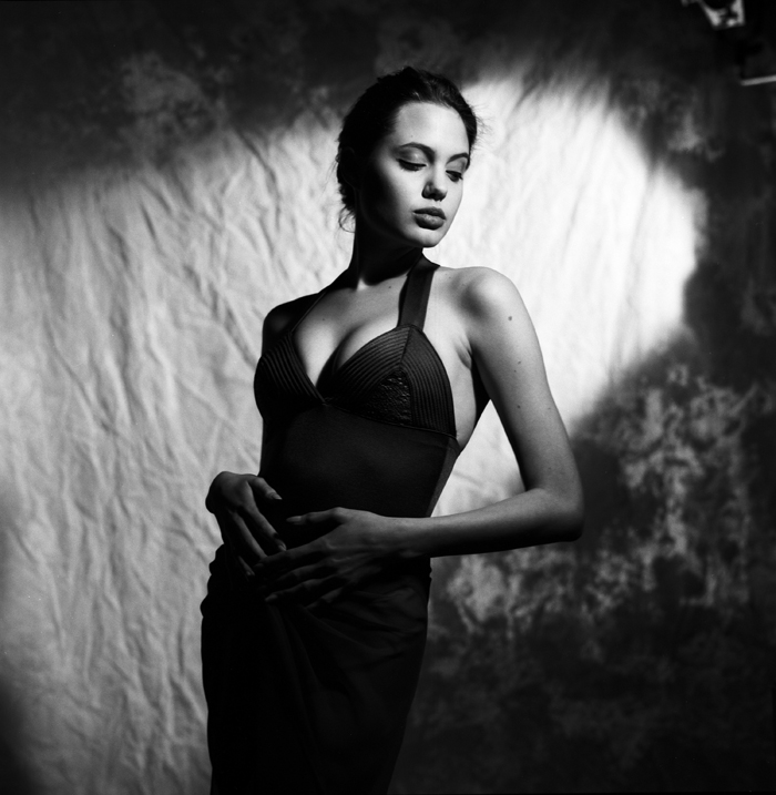 Veja fotos de Angelina Jolie quando tentava ser modelo, aos 16 anos