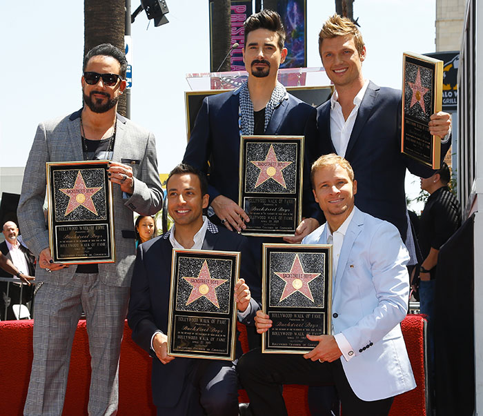 Momento de glória! Backstreet Boys ganham estrela na Calçada da Fama