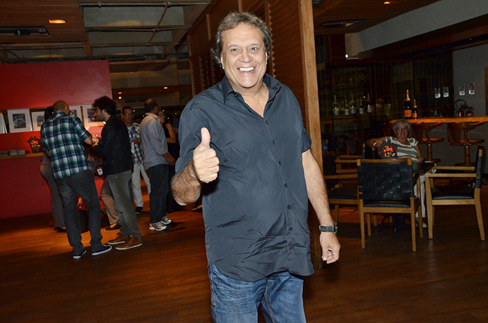 O diretor Dennis Carvalho