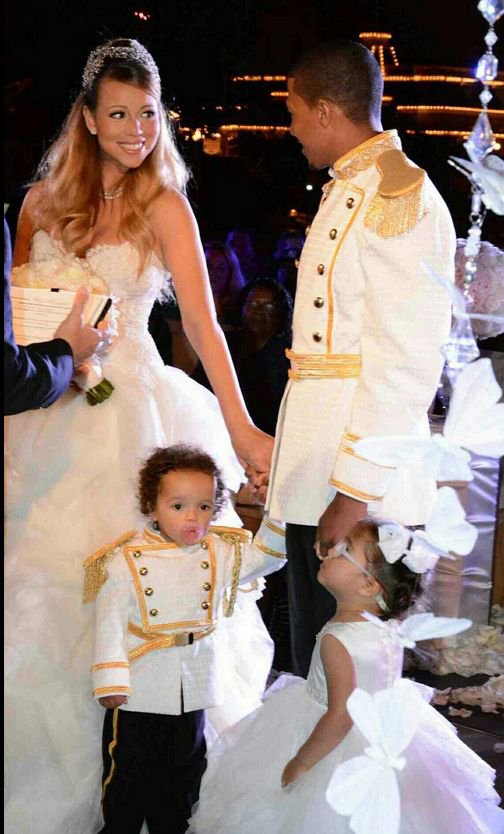 Mariah Carey se veste de princesa para renovar votos 