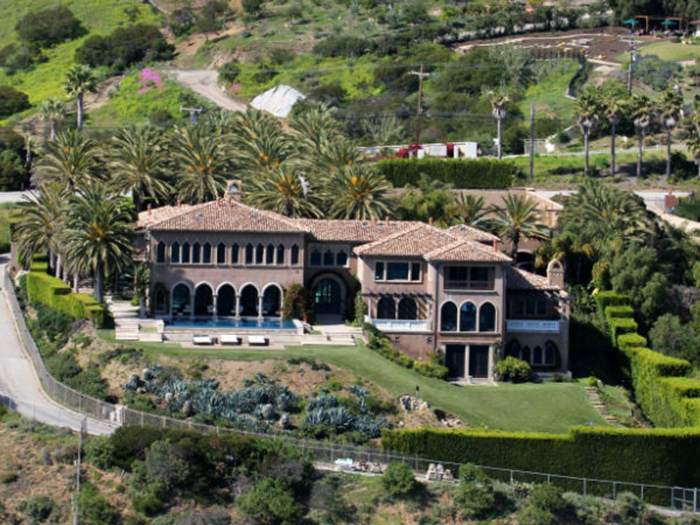 Veja a mansão de Cher, comprada por Beyoncé e Jay-Z