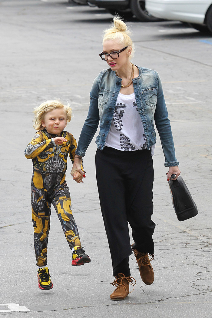 Filho de Gwen Stefani chama a atenção em passeio