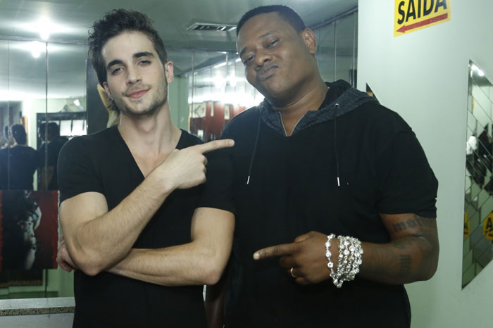 Fiuk grava novo clipe com MC Sapão em boate no Rio
