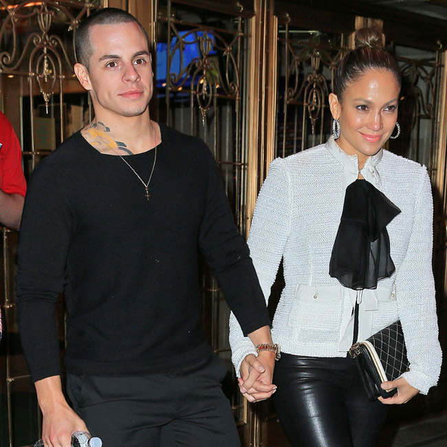 Jennifer Lopez já faz planos de subir ao altar com o namorado Casper Smart