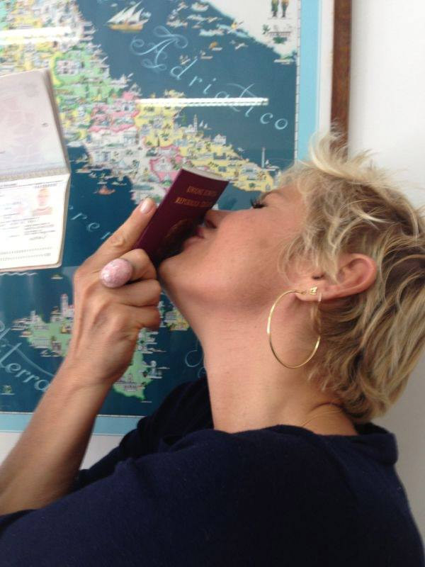 Xuxa consegue cidadania italiana: 