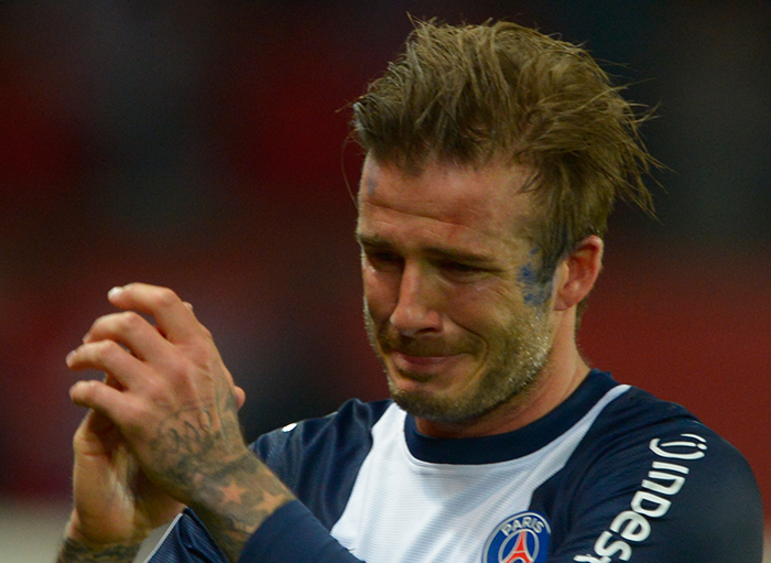 David Beckham chora em sua despedida do futebol