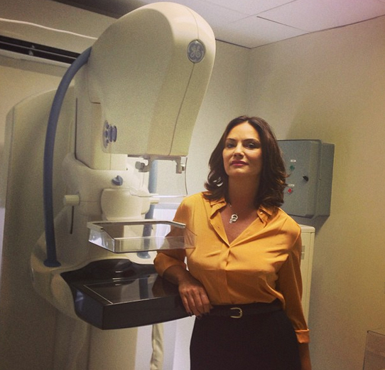 Luiza Brunet completa 51 anos e inaugura centro de diagnóstico contra câncer