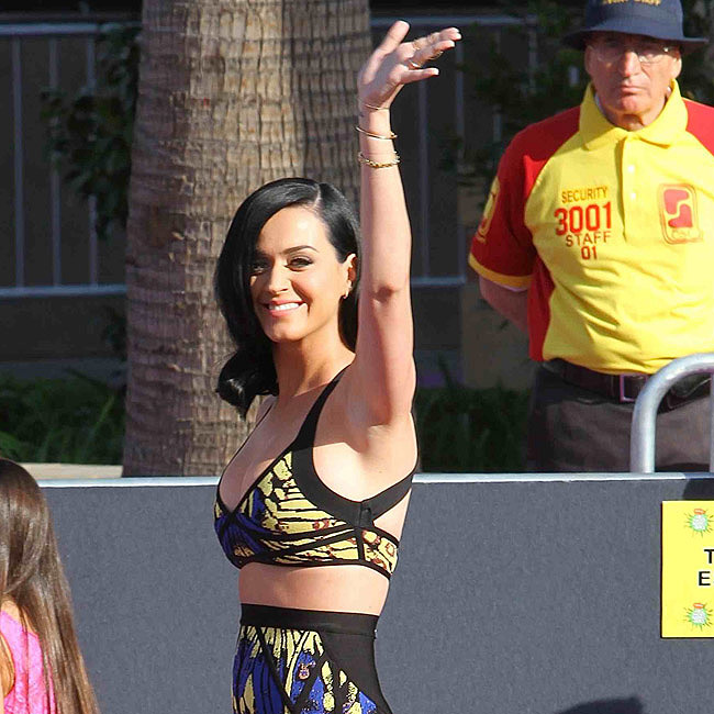Katy Perry compra a casa dos vizinhos por R$25 milhões