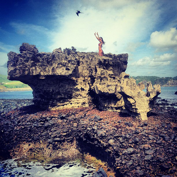 Thaila Ayala curte viagem a Fernando de Noronha