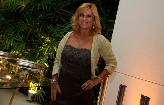 Solange Gomes e outros famosos participam de premiação