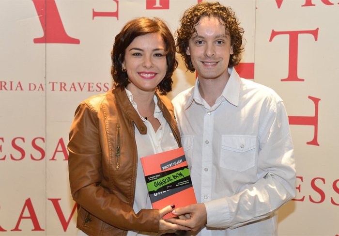 Vicent Villari é prestigiado por celebridades em lançamento de livro no Rio 