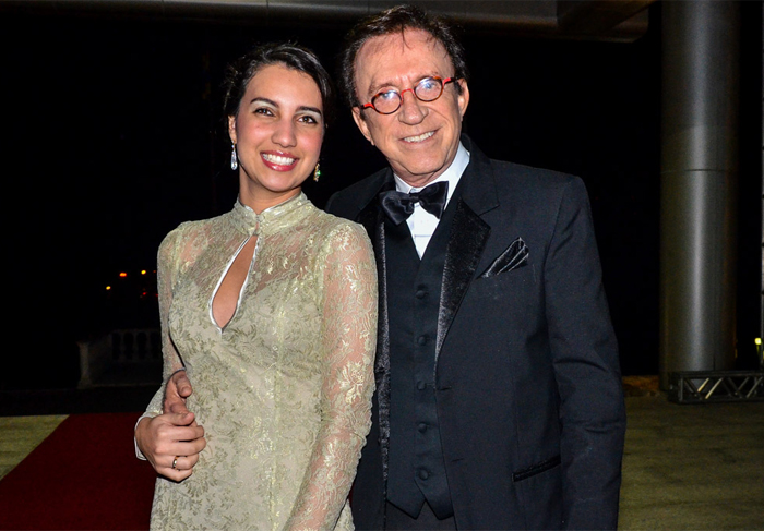 Claudia Raia e Lu Alckmin marcam presença em jantar beneficente 