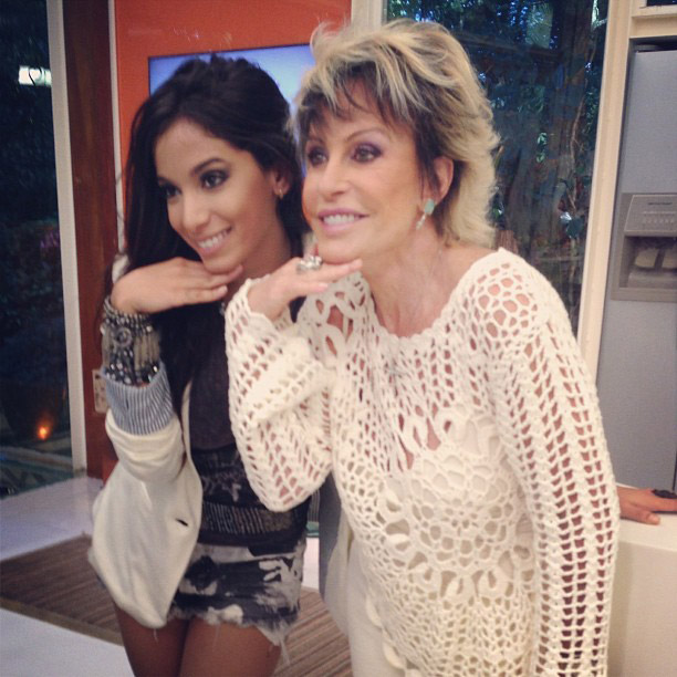 Anitta se desmancha em elogios à Ana Maria Braga em rede social