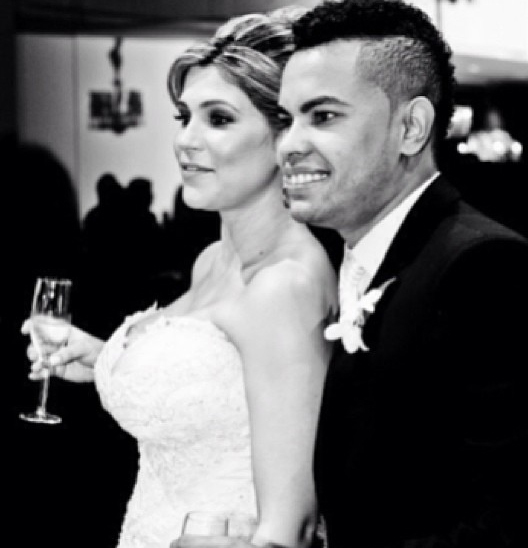 Dentinho faz declaração de amor pelo 1º ano de casamento com Dani Souza