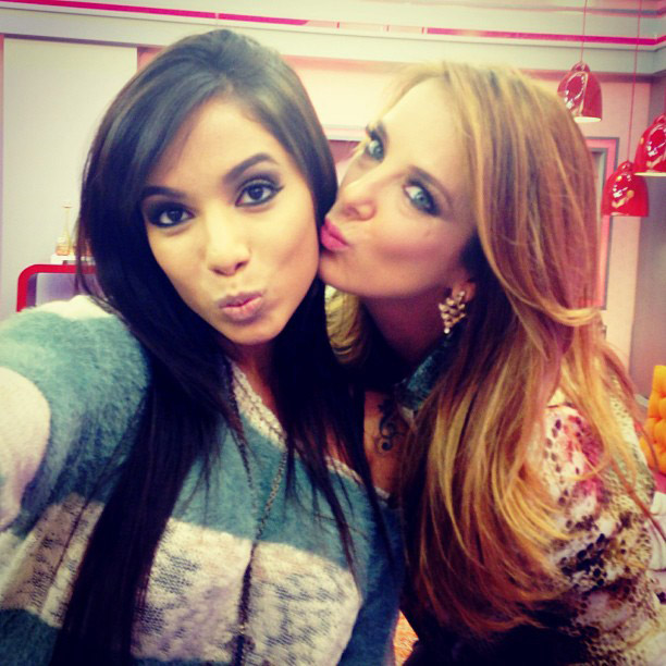 Anitta posa com Ticiane Pinheiro e Ana Hickmann