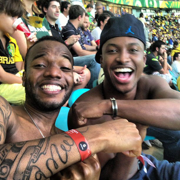 Thiaguinho comemora tanto gol quanto dancinha de Neymar