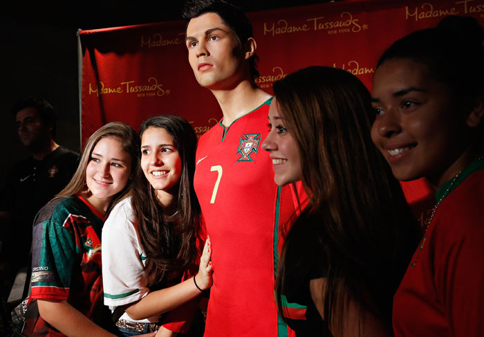 Cristiano Ronaldo já tem sua estátua no Museu Madame Tussauds em Nova York. O Fuxico