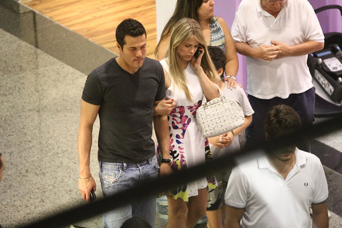 Júlio César e Susana Werner almoçam em shopping carioca