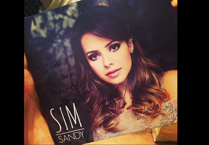 Novo CD de Sandy com a dedicatória