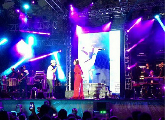 Thiago Martins faz dueto com Ivete Sangalo em show no Rio de Janeiro