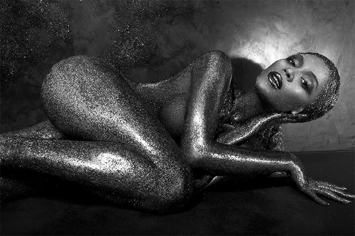 Beyoncé está nua na capa da nova edição da revista Flaunt