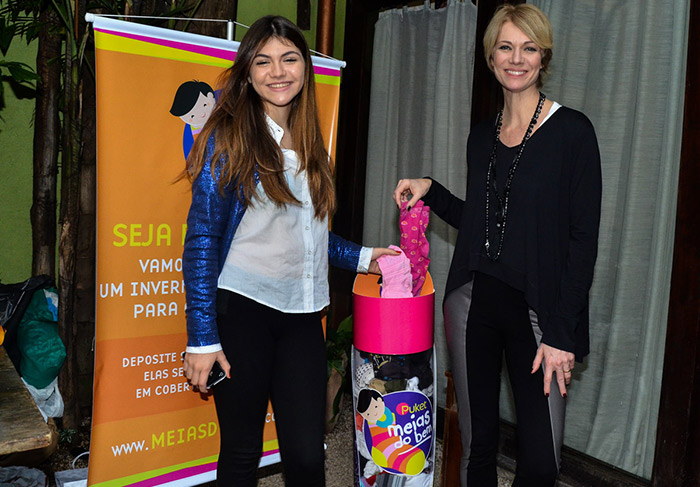 Atores mirins participam de evento de reciclagem, em São Paulo