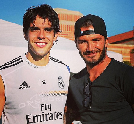Kaká posa ao lado de David Beckham 