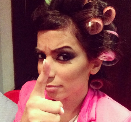 Anitta encarna Dona Florinda, da série Chaves