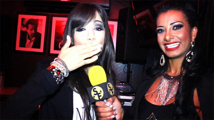  Cinthia Santos entrevista Anitta para seu programa de entrevista